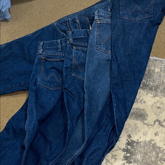 Wrangler Men's Relaxed Jeans in Rich Blue Shades 32x30 4 pair cowboy cut - Picture 5 of 5